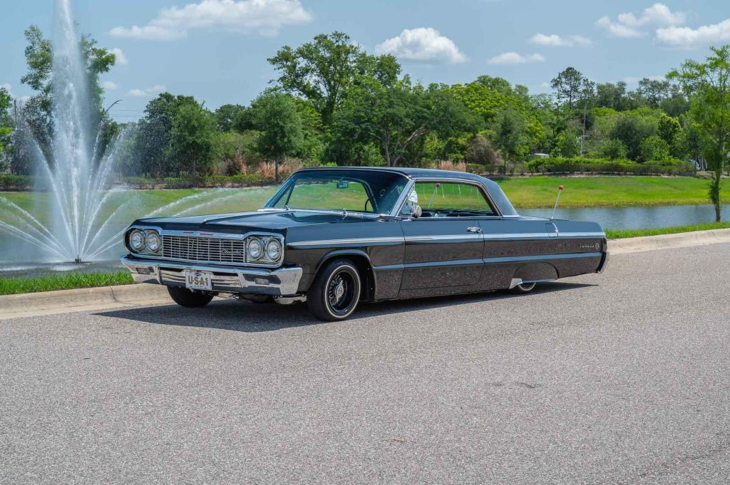 1964 Chevrolet Impala SS Lowrider with Hydraulics